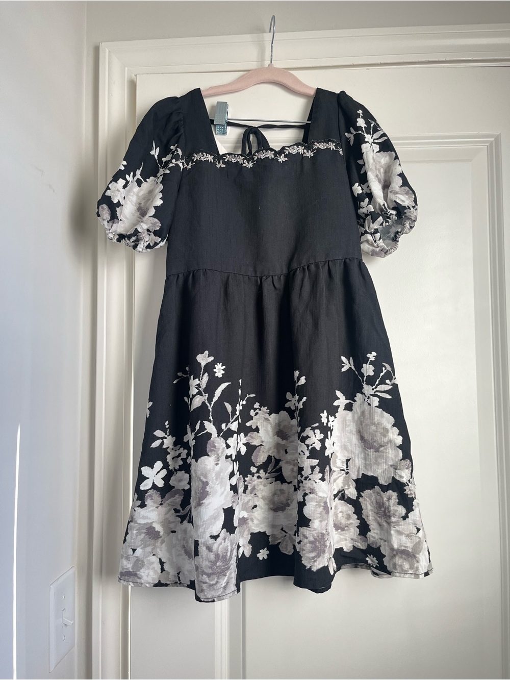 Gianni Bini Black Floral Puff-Sleeve Kids Dress sz 12 fits like 7/8